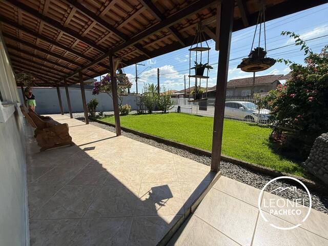 Sobrado para Venda em Joinville - 4